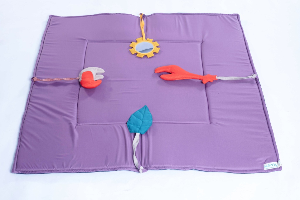 Tapis d'éveil violet