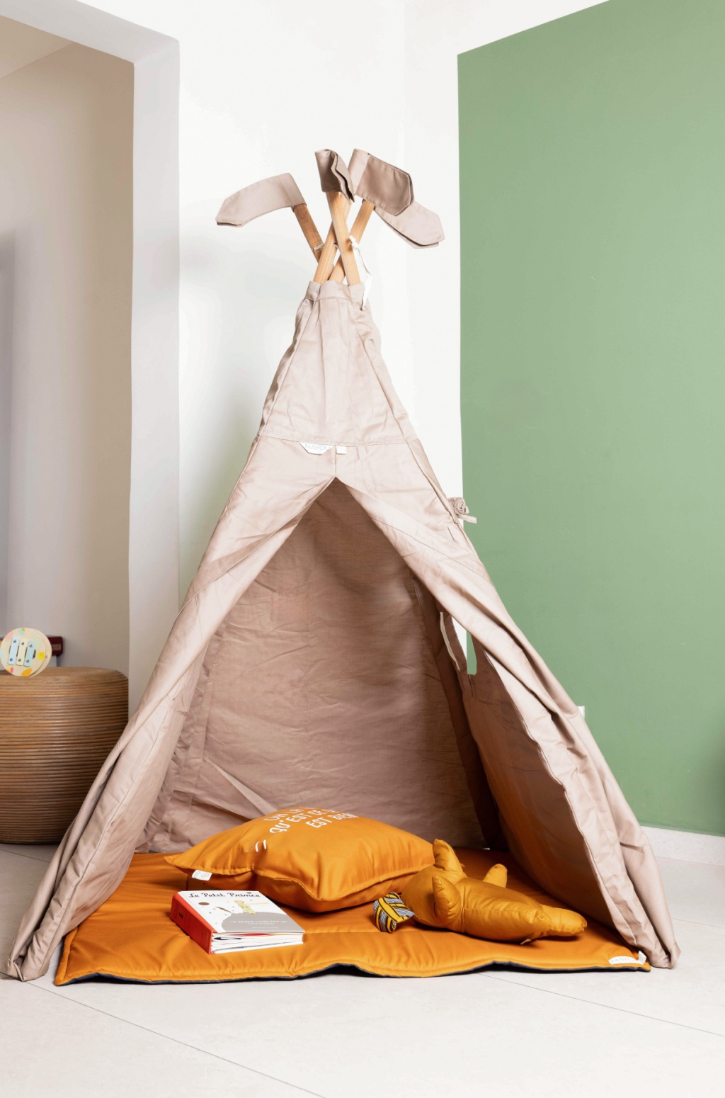 Tipi camel